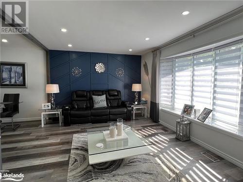 3 Jardine Crescent, Creemore, ON - Indoor Photo Showing Living Room