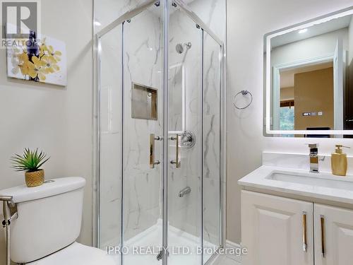 7204 Frontier Ridge, Mississauga (Meadowvale Village), ON - Indoor Photo Showing Bathroom