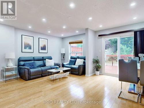 7204 Frontier Ridge, Mississauga (Meadowvale Village), ON - Indoor Photo Showing Living Room