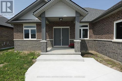 19 Tracy Drive, Chatham-Kent (Chatham), ON - Outdoor