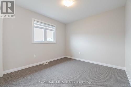 7381 Matteo Drive, Niagara Falls, ON - Indoor Photo Showing Other Room