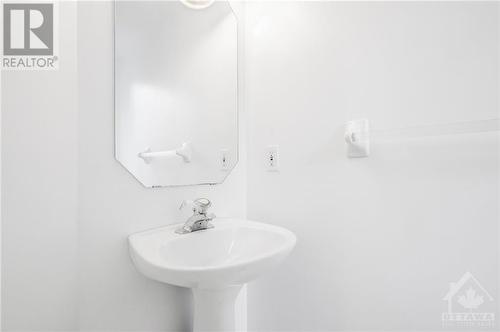 825 Grenon Avenue Unit#21, Ottawa, ON - Indoor Photo Showing Bathroom