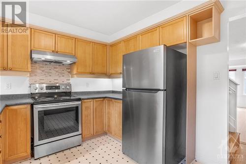 825 Grenon Avenue Unit#21, Ottawa, ON - Indoor Photo Showing Kitchen