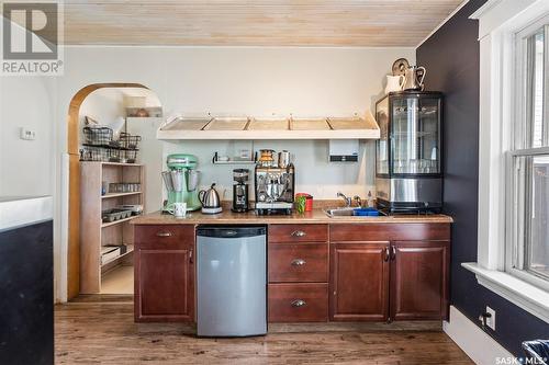 207 Royal Street, Imperial, SK - Indoor Photo Showing Kitchen