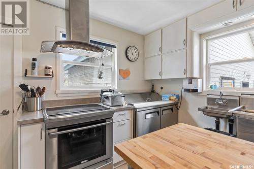 207 Royal Street, Imperial, SK - Indoor Photo Showing Kitchen