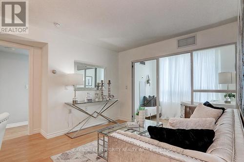 605 - 2627 Mccowan Road, Toronto (Agincourt North), ON - Indoor Photo Showing Living Room