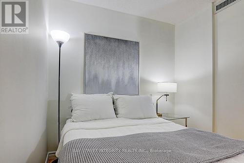 605 - 2627 Mccowan Road, Toronto (Agincourt North), ON - Indoor Photo Showing Bedroom