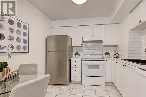 605 - 2627 Mccowan Road, Toronto (Agincourt North), ON - Indoor Photo Showing Kitchen