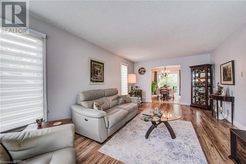 57 Inverness Drive, Cambridge, ON - Indoor Photo Showing Living Room