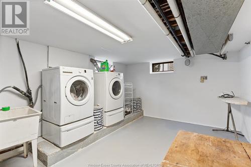 490 Dormar, Windsor, ON - Indoor Photo Showing Laundry Room