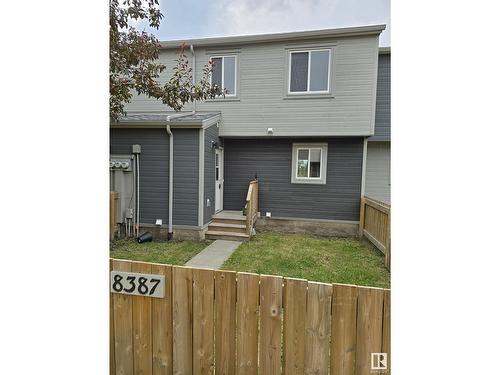 8269 29 Av Nw, Edmonton, AB - 