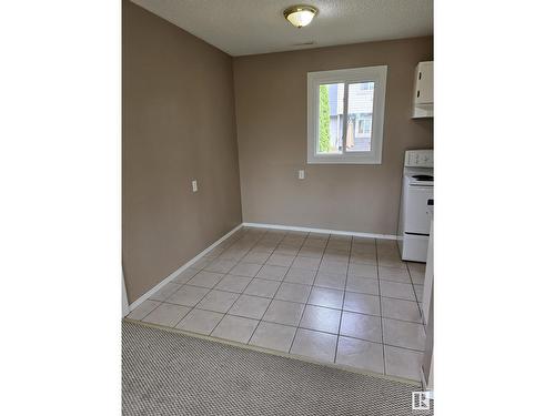 8269 29 Av Nw, Edmonton, AB - Indoor Photo Showing Other Room