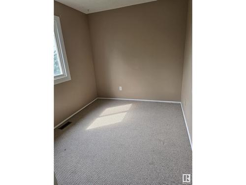 8269 29 Av Nw, Edmonton, AB - Indoor Photo Showing Other Room