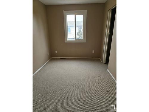 8269 29 Av Nw, Edmonton, AB - Indoor Photo Showing Other Room