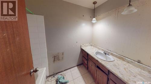 1758 Winnipeg Street, Regina, SK - Indoor Photo Showing Bathroom