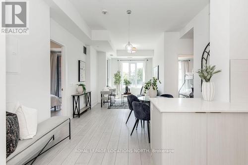 215 - 1 Hume Street, Collingwood, ON - Indoor Photo Showing Kitchen