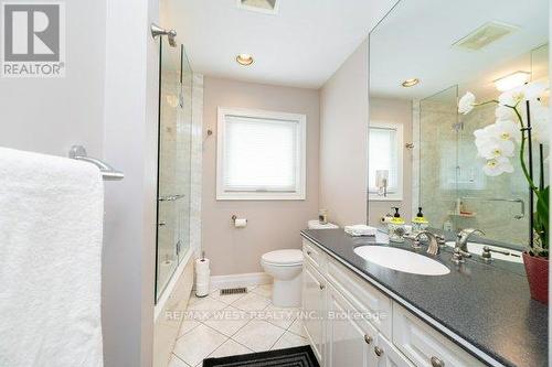 22 Glen Meadow Court, Toronto (Islington-City Centre West), ON - Indoor Photo Showing Bathroom