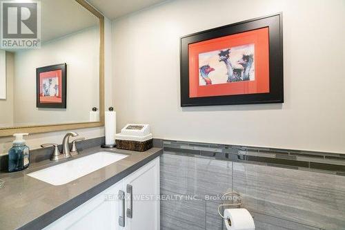 22 Glen Meadow Court, Toronto (Islington-City Centre West), ON - Indoor Photo Showing Bathroom