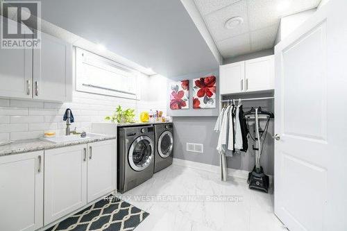 22 Glen Meadow Court, Toronto (Islington-City Centre West), ON - Indoor Photo Showing Laundry Room