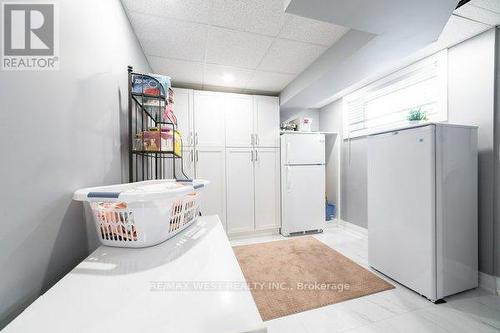 22 Glen Meadow Court, Toronto (Islington-City Centre West), ON - Indoor Photo Showing Other Room