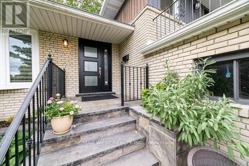 22 Glen Meadow Court, Toronto (Islington-City Centre West), ON - Outdoor