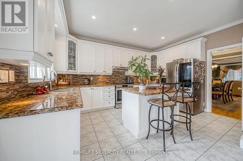 5 Summershade Street, Brampton (Bram East), ON - Indoor Photo Showing Kitchen With Double Sink