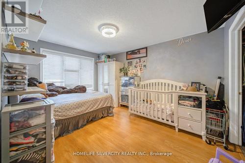 5 Summershade Street, Brampton, ON - Indoor Photo Showing Bedroom