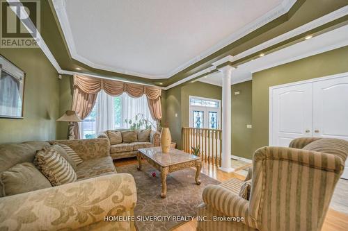 5 Summershade Street, Brampton, ON - Indoor Photo Showing Living Room