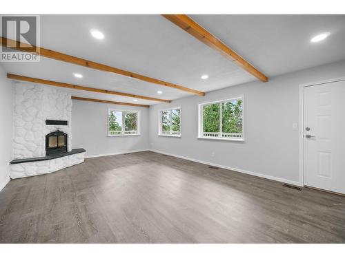 5292 Kallum Drive, 108 Mile Ranch, BC - Indoor With Fireplace