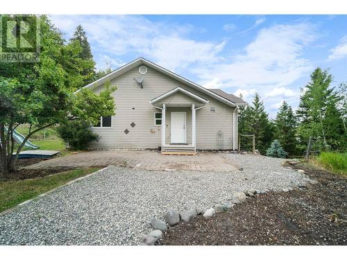 5292 Kallum Drive, 108 Mile Ranch, BC - Outdoor