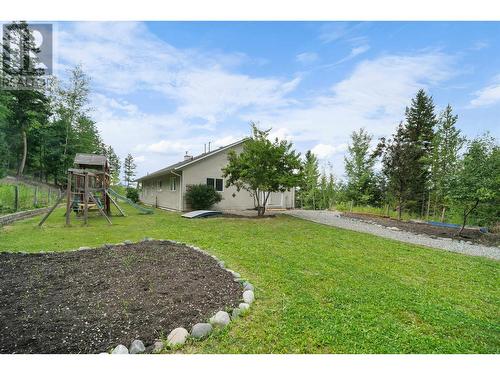 5292 Kallum Drive, 108 Mile Ranch, BC - Outdoor