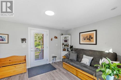 948 Bridgeview Road, Castlegar, BC - Indoor Photo Showing Bathroom