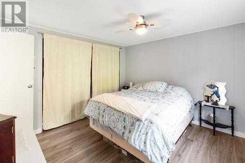 948 Bridgeview  Road, Castlegar, BC - Indoor Photo Showing Bedroom