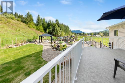 948 Bridgeview Road, Castlegar, BC - Outdoor With View