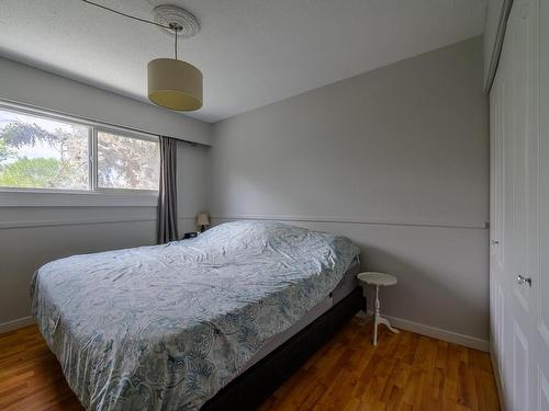 32-249 Kitchener Cres, Kamloops, BC - Indoor Photo Showing Bedroom