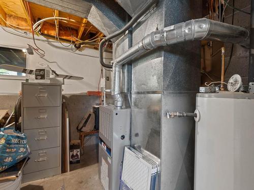 1747 Old Ferry Road, Kamloops, BC - Indoor Photo Showing Basement