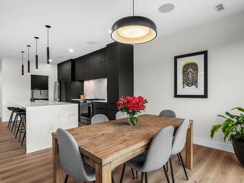 2166 Galore Cres, Kamloops, BC - Indoor Photo Showing Dining Room