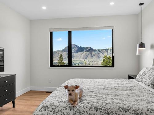 2166 Galore Cres, Kamloops, BC - Indoor Photo Showing Bedroom