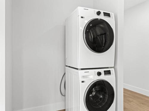 2166 Galore Cres, Kamloops, BC - Indoor Photo Showing Laundry Room