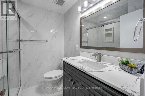 40 Radwinter Drive, Toronto (Thistletown-Beaumonde Heights), ON - Indoor Photo Showing Bathroom