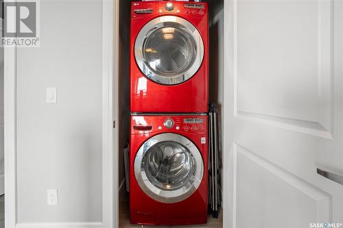 418 Kloppenburg Street, Saskatoon, SK - Indoor Photo Showing Laundry Room