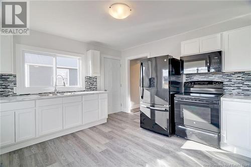 587 Brookside Drive, Fredericton, NB - Indoor Photo Showing Kitchen