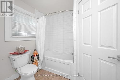 625 Sims Avenue, Fort Erie, ON - Indoor Photo Showing Bathroom