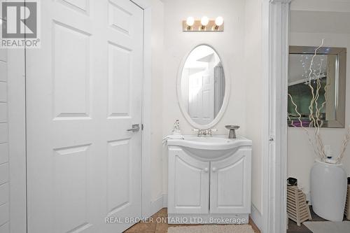 625 Sims Avenue, Fort Erie, ON - Indoor Photo Showing Bathroom