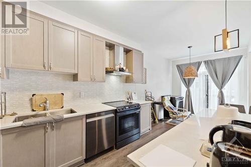 2283 Watercolours Way, Ottawa, ON - Indoor Photo Showing Kitchen With Upgraded Kitchen