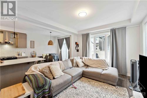 2283 Watercolours Way, Ottawa, ON - Indoor Photo Showing Living Room