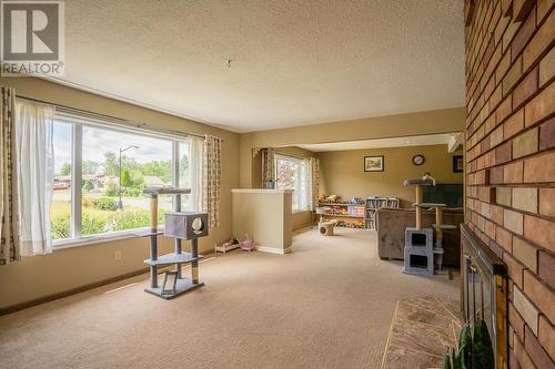 350 Birch Place, 100 Mile House, BC - Indoor Photo Showing Gym Room