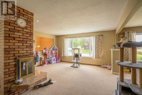 350 Birch Place, 100 Mile House, BC - Indoor With Fireplace