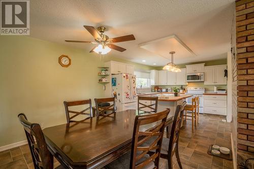 350 Birch Place, 100 Mile House, BC - Indoor Photo Showing Dining Room