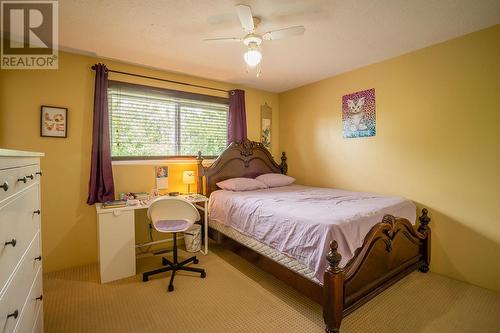 350 Birch Place, 100 Mile House, BC - Indoor Photo Showing Bedroom